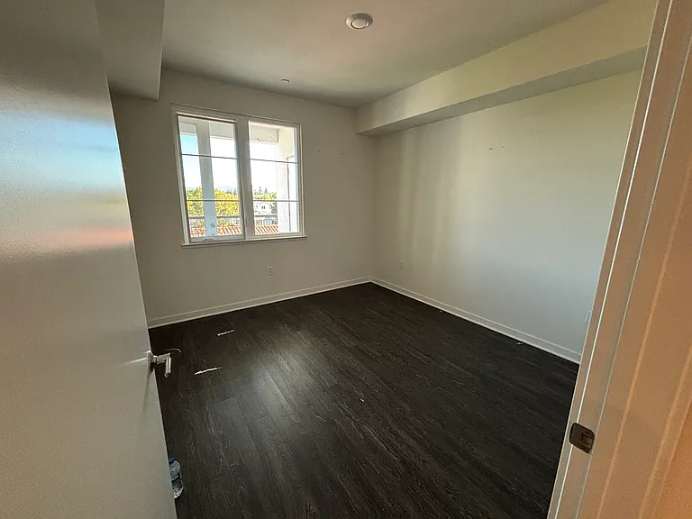 1850 El Camino Real #404 — Photo 10