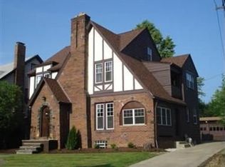 2051 Hampstead Rd, Cleveland Heights, OH 44118