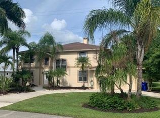 1032 11th St N, Naples, FL 34102
