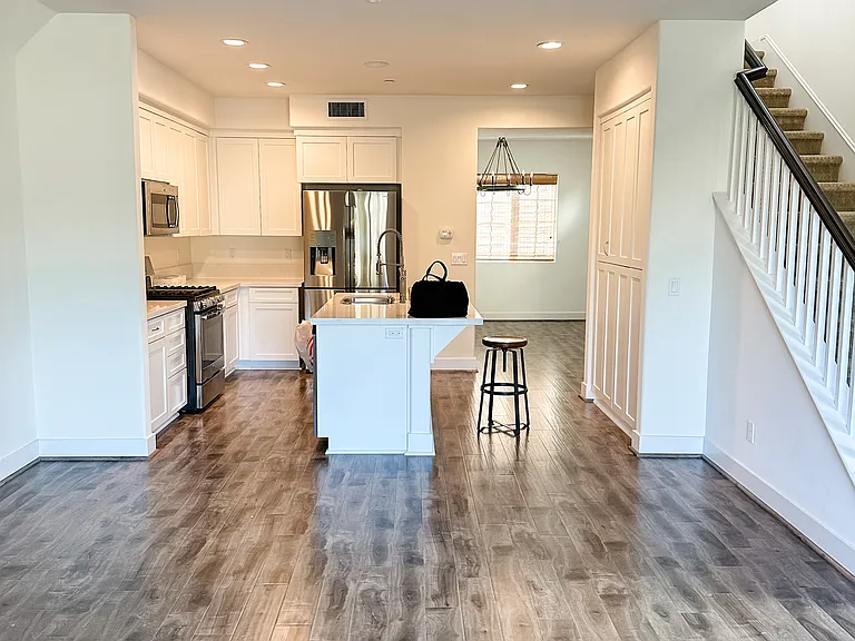 3218 Fennel Ln — Photo 7