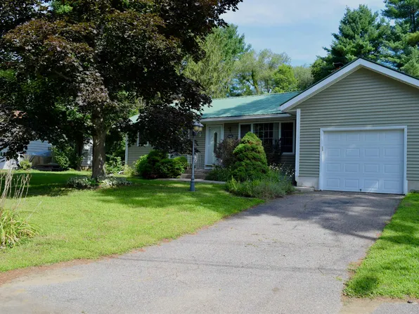 47 Lamell Avenue, Essex, VT 05452
