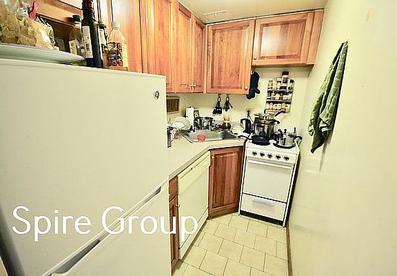 4th image of 253 W 93rd St APT 2N