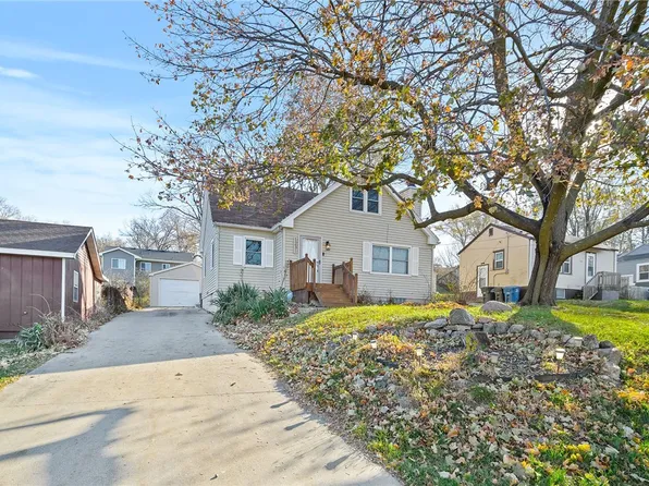 1231 E 36th St, Des Moines, IA 50317