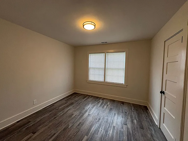 506 Watson Ave — Photo 6