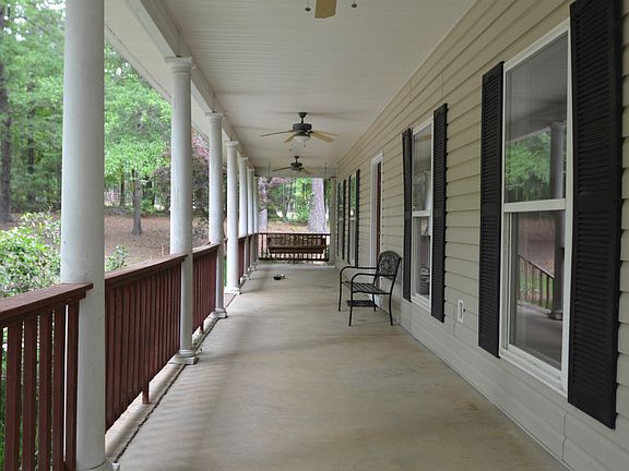 5th image of 388 Sessions Rd