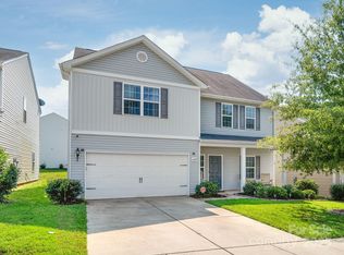 8207 Paw Valley Ln, Charlotte, NC