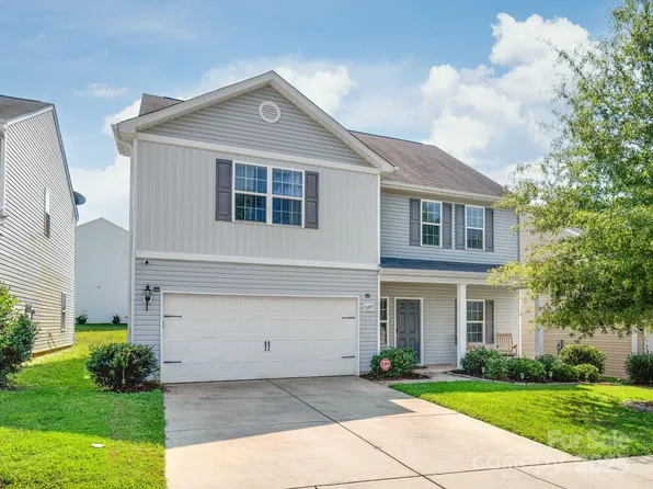 8207 Paw Valley Ln, Charlotte, NC 28214