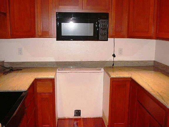 4th image of 915 Apricot Ave APT G