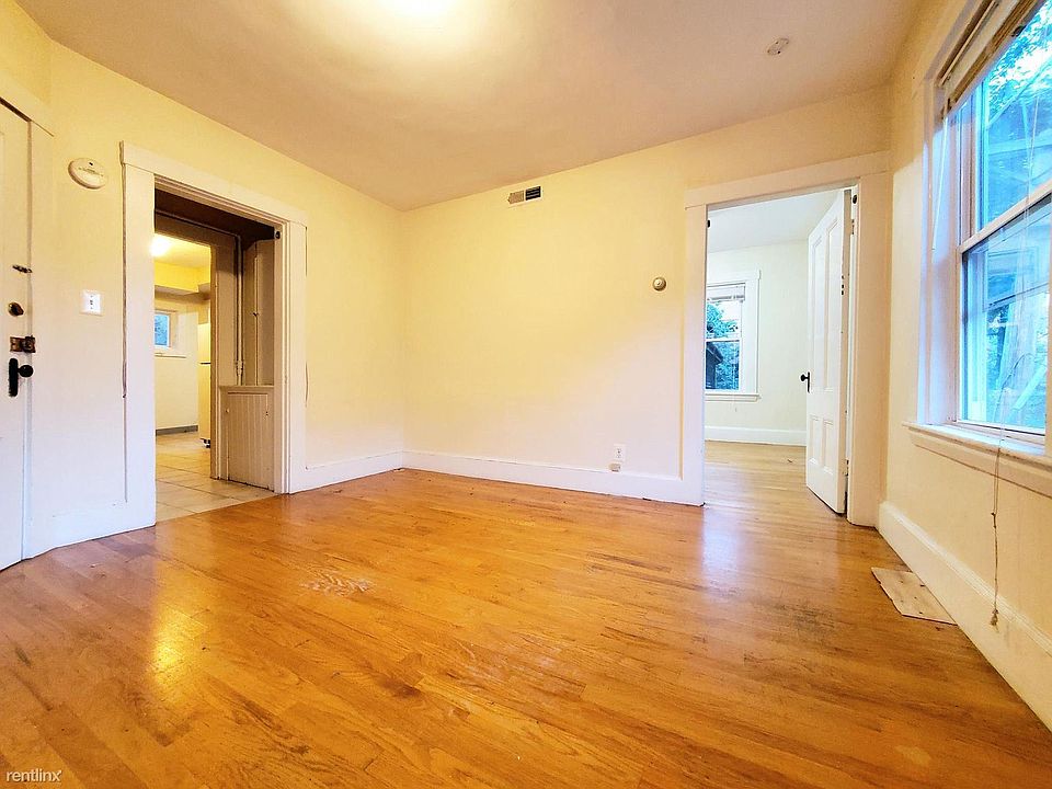17 Bay #3 R Cambridge Shared Unit Photo 5