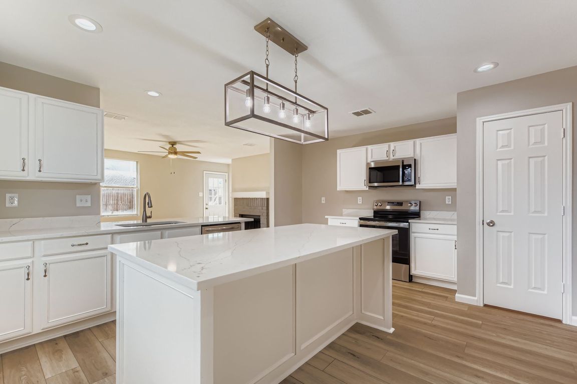 next background image