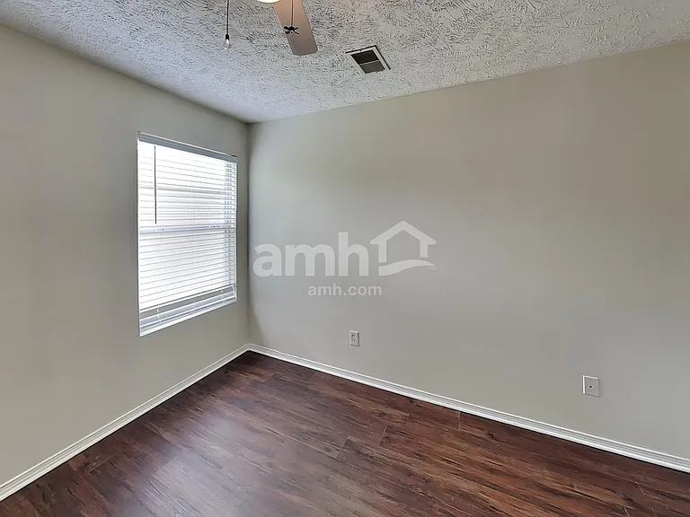 2651 Sutherland Dr — Photo 17