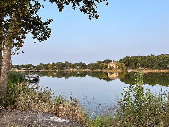 2nd image of 12443 Meadow Ln
