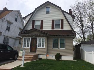 10012 196th St, Hollis, NY 11423