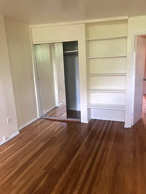 Rented by Alexander Bilu, LREB | media 4