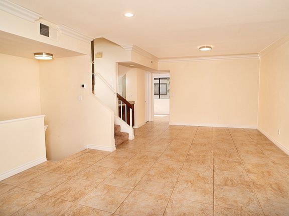 5th image of 21931 Burbank Blvd APT 17