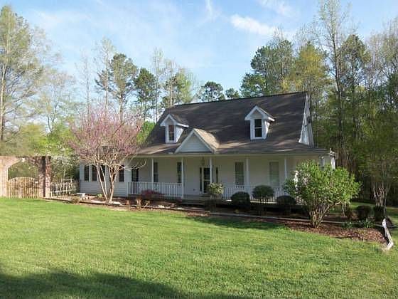 2nd image of 935 Johnny Shaw Rd