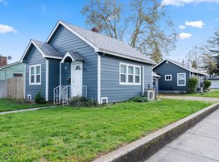 1051 W 11th St, Medford, OR
