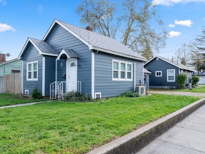 1051 W 11th St, Medford, OR, 97501
