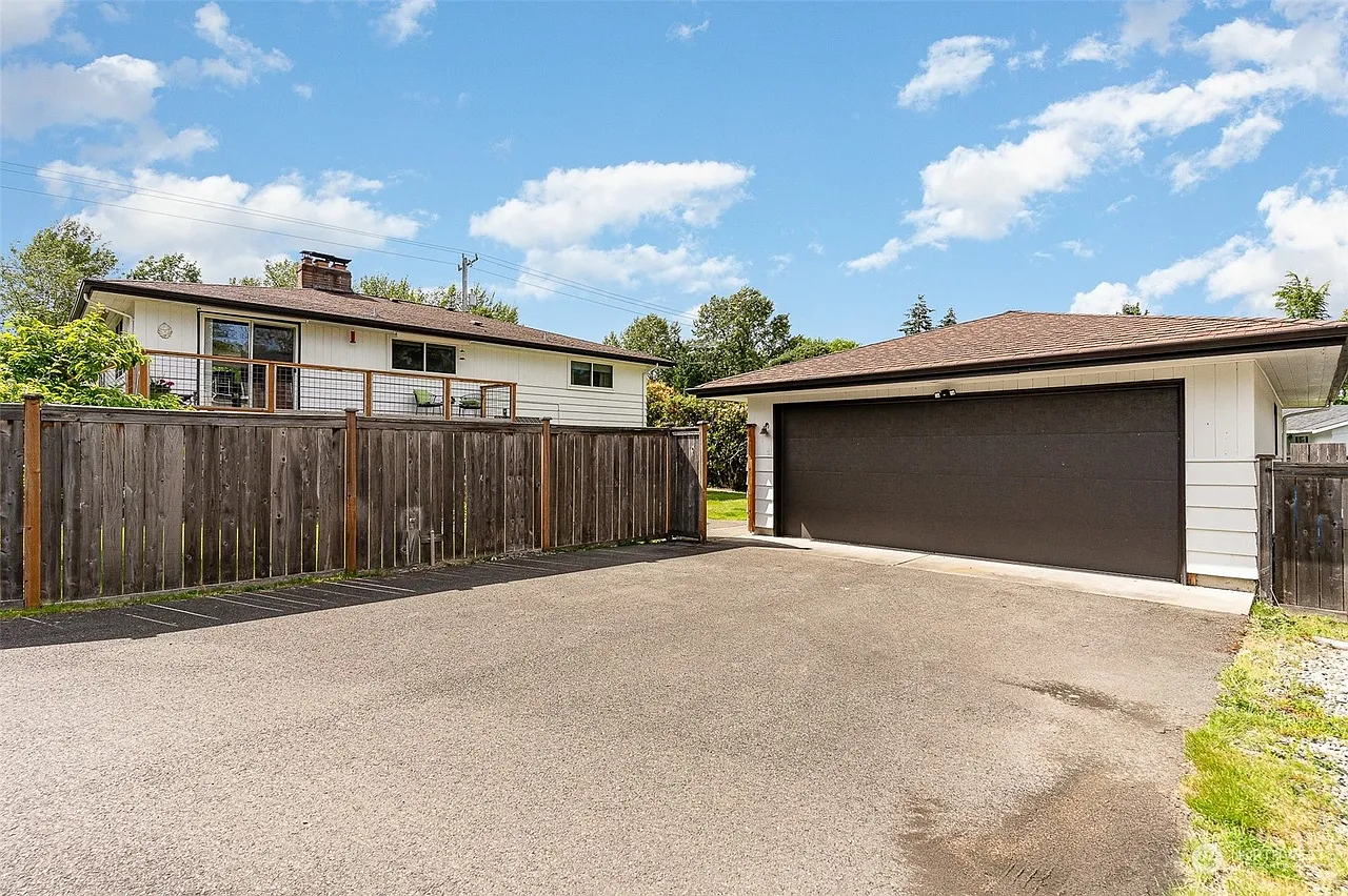2 bed, 1400 sqft, $2,750 — Photo 3