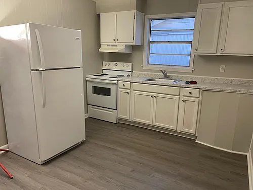 612 W Buena Vista Ave #1 Photo 1