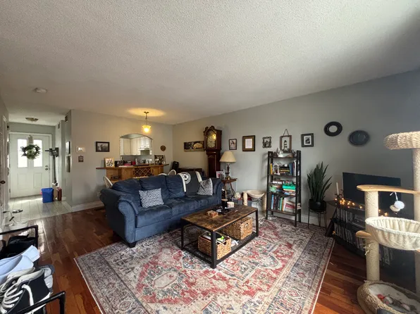 16 Frederick Ln, Fredericton, NB E3B 9J6