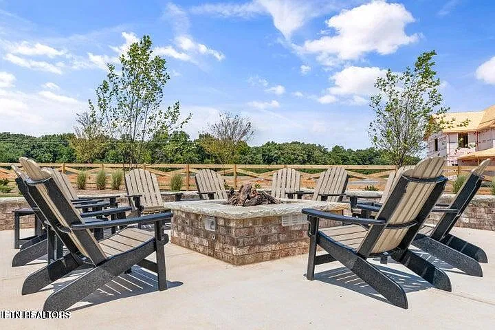 4 bed, 2.5 bath, 2083 sqft, $2,850 — Photo 3