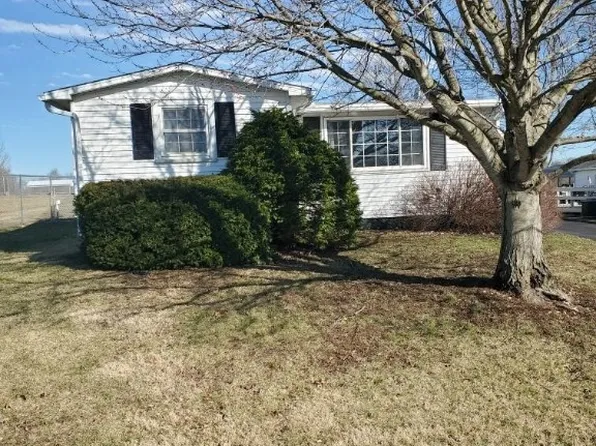 409 Hillside Dr, Georgetown, IL 61846