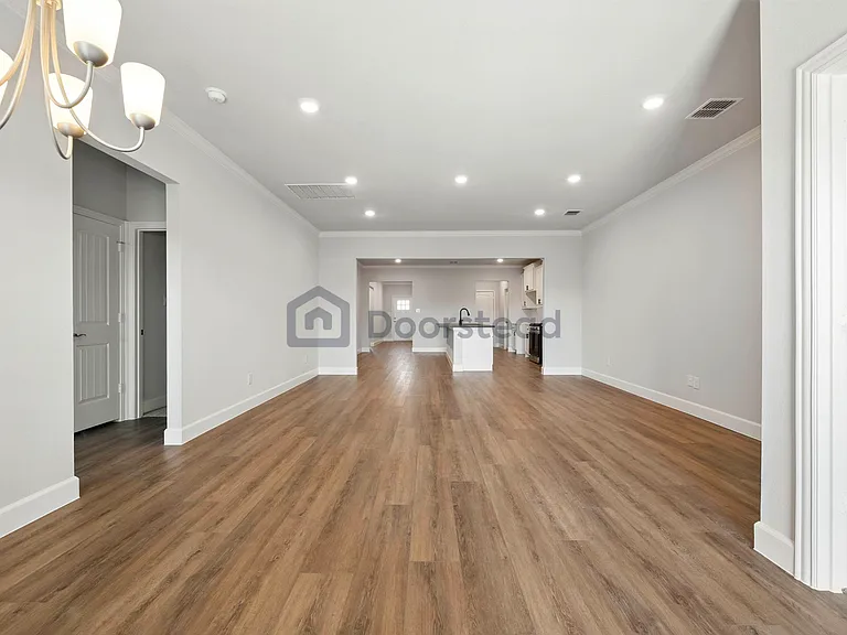652 Parkside Dr — Photo 22