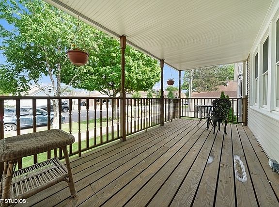 3rd image of 6516 N Oak Park Ave