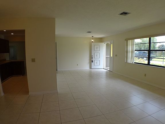 5th image of 2465 SW 13th Pl