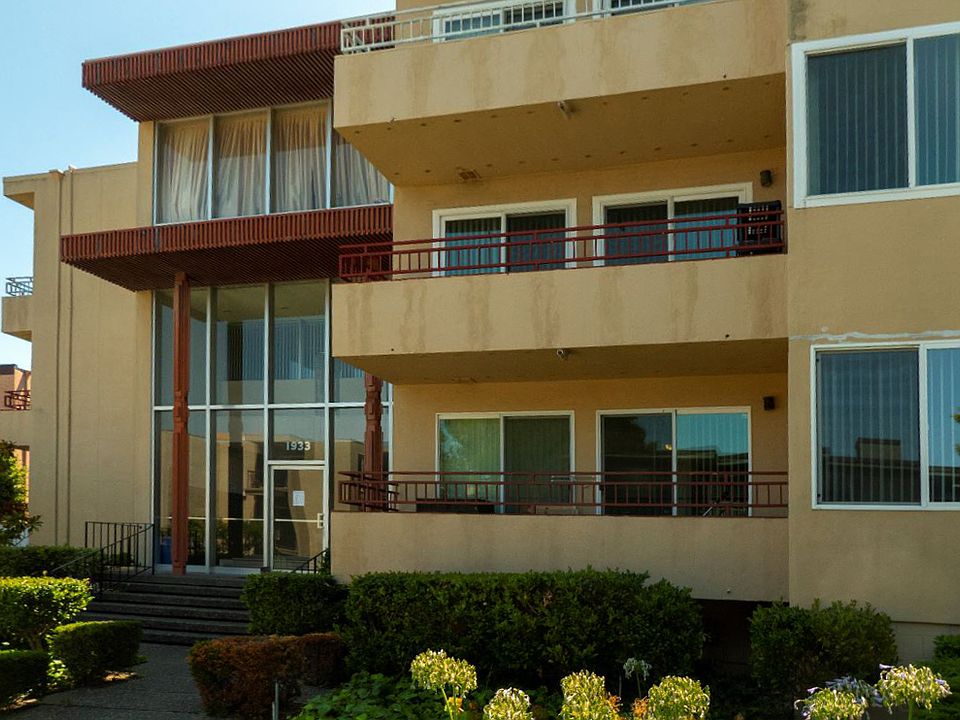 Beautifully Upgraded 1BR/1BA in Prime West Side Burlingame 1933