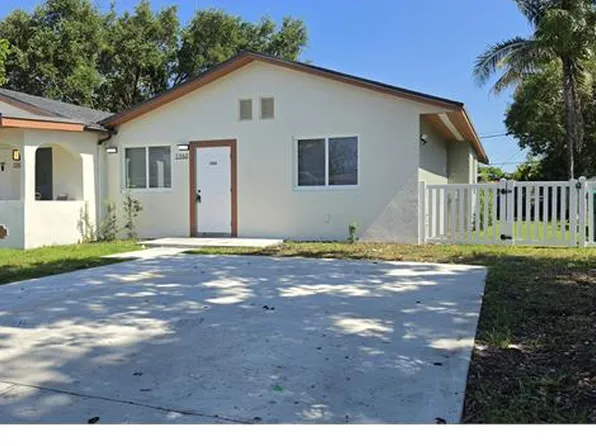 1068 NW 112th St #1068, Miami, FL 33168