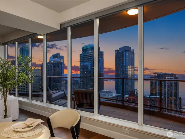 1920 4th Avenue #2702, Seattle, WA 98101