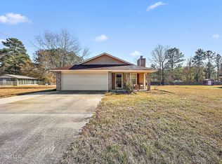151 Anita Dr, Hattiesburg, MS 39401