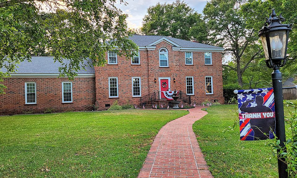 1st image of 337 Birchwood Dr