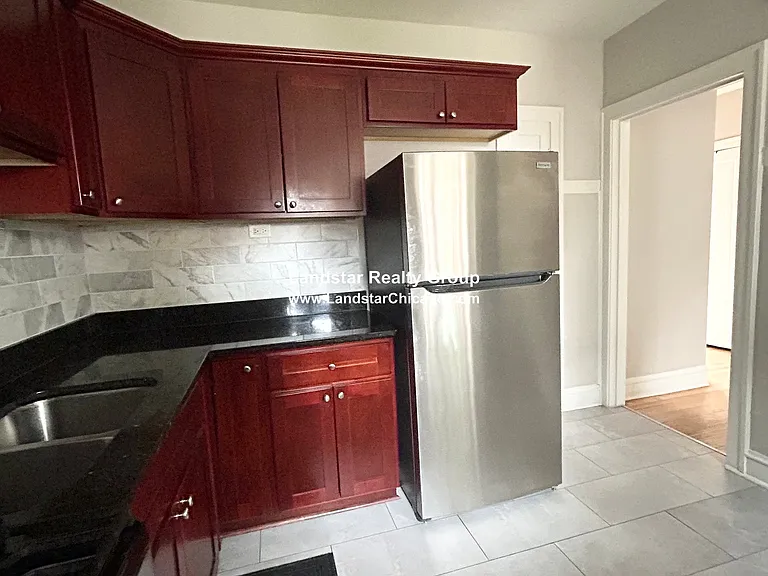 2905 N Kilbourn Ave #1 — Photo 17