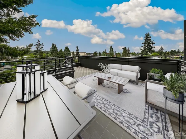 9813 Linden Avenue N, Seattle, WA 98103