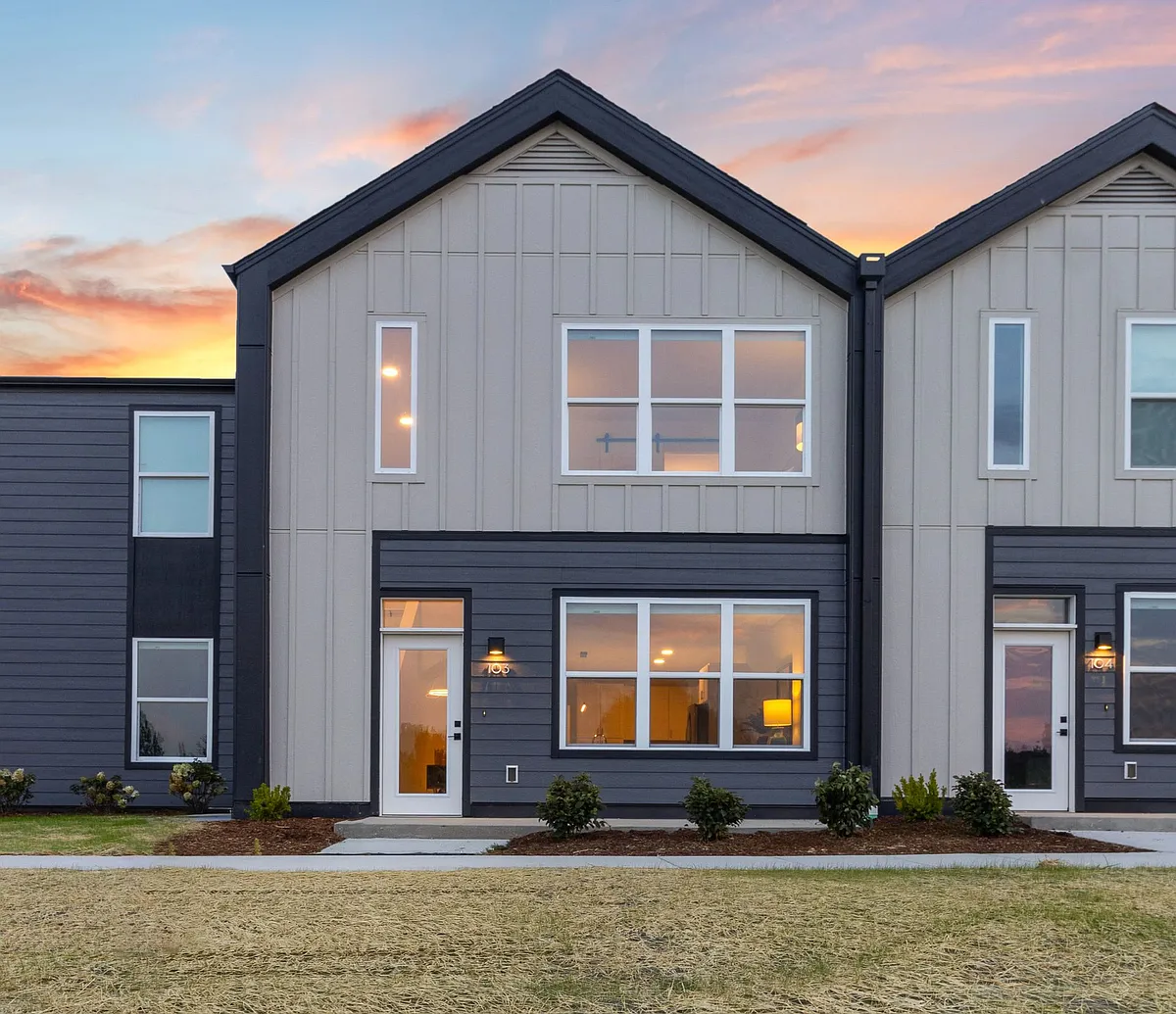 Building Photo - IVY Townhomes
