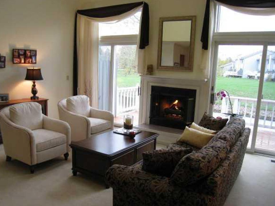 1st image of 73 Midlake Cir