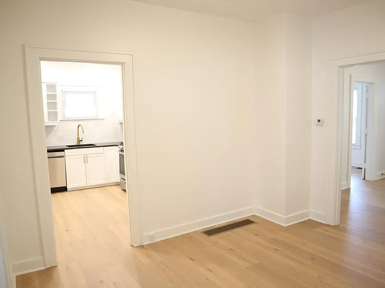 535 Lilly Ave — Photo 7