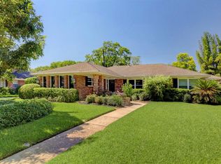 5636 Overbrook Ln, Houston, TX 77056