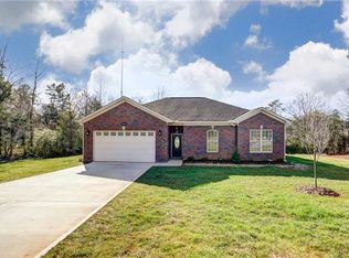 859 Old Willis School Rd, Dallas, NC 28034