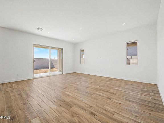 5th image of 20366 N 222ND Drive