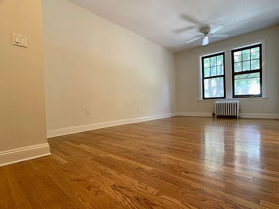 5th image of 442 Hudson St #2L