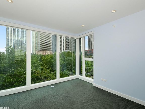 5th image of 198 N Park Dr