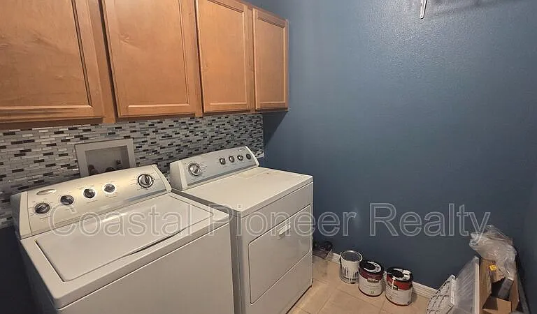 10279 Newminster Loop — Photo 24