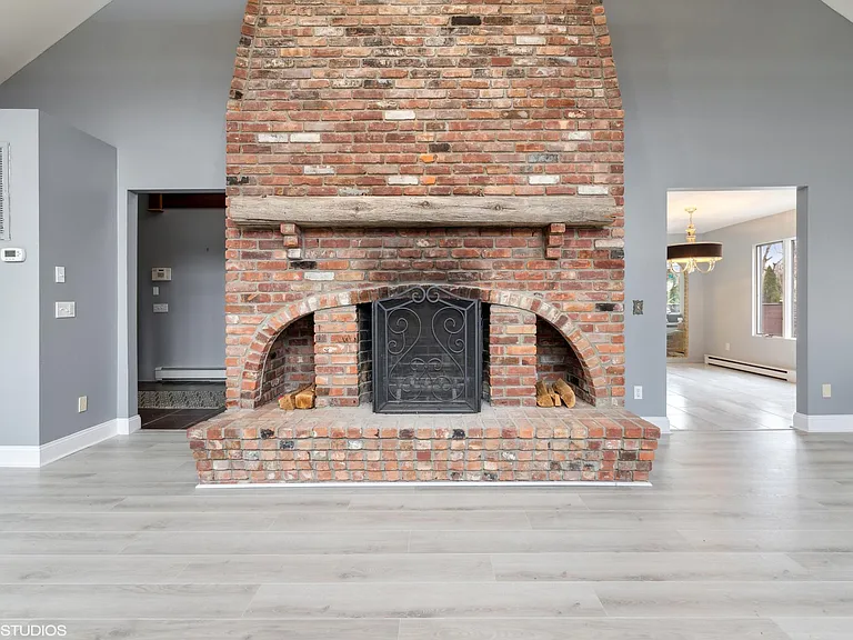4 Box Tree Rd — Photo 9