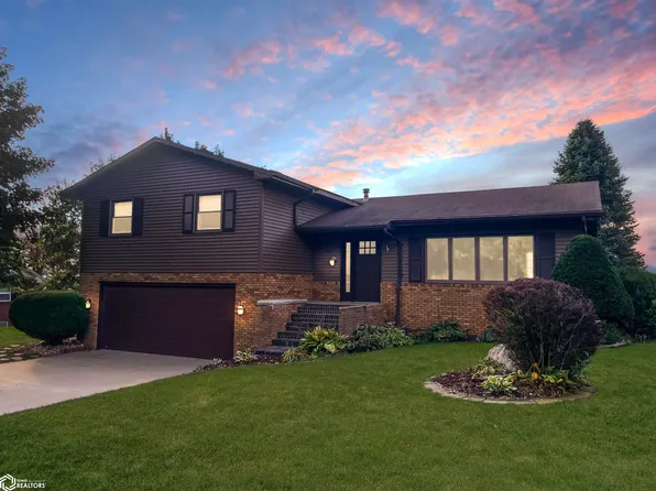 801 Crestview Dr, Traer, IA 50675