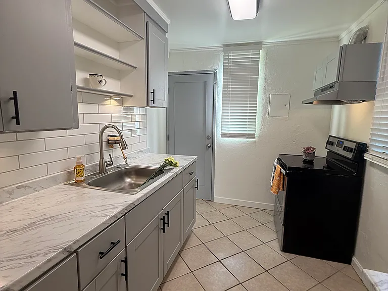 251 Hamilton St — Photo 7