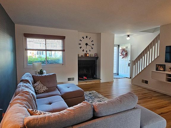 5th image of 167 E Green Valley Cir